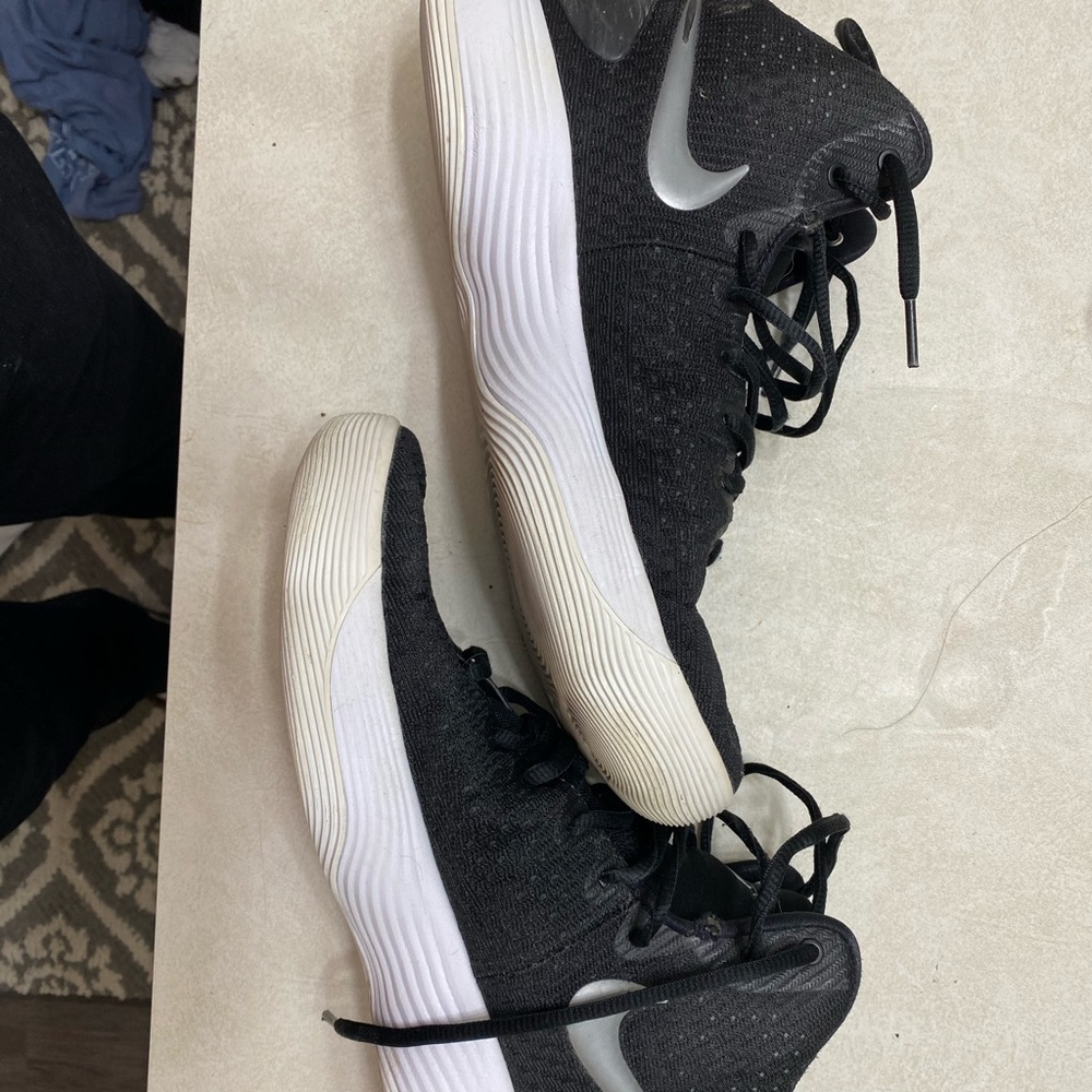 Nike Hyperdunks 2017 Size: 11